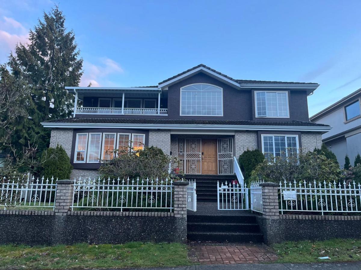 C And D Cozy Bedroom Vancouver Exterior foto