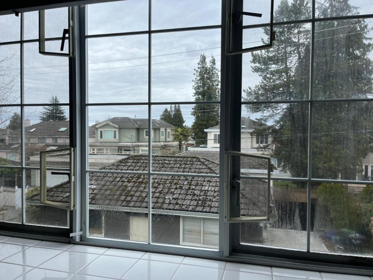 C And D Cozy Bedroom Vancouver Exterior foto